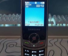 Samsung SGH-J700 Phone