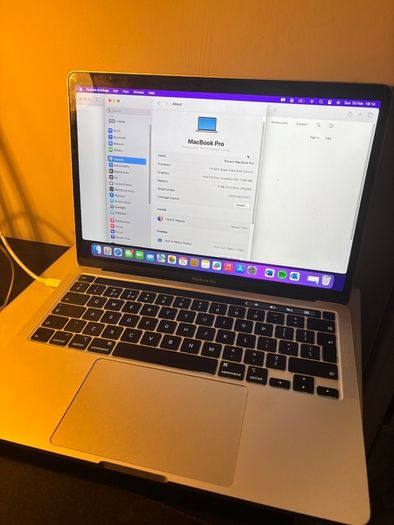 MacBook Pro 13" 2020 Intel i5 8GB RAM Touch Bar - Perfect Condition