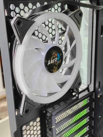 PC Case E-ATX 6 RGB Fans + Fan Controller