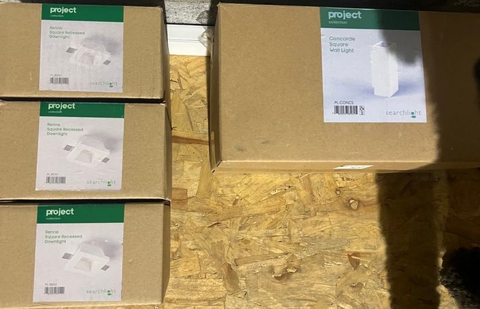 SEARCH LIGHT PLASTER W/L: Searchlight Project Concorde square wall downlights