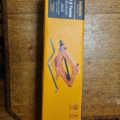 Scissor Jack (1.5 Tonnes Halfords)