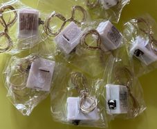 8 mini lights to decoration etc.