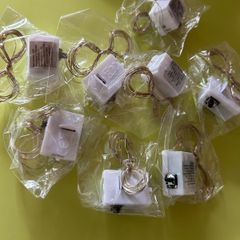 8 mini lights to decoration etc.