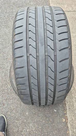 275/35 Zr20 102y