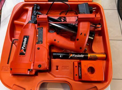 Paslode IM200/32 HAFTE Nail Gun