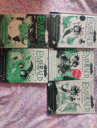 Isadora Moon & Emerald books x 25