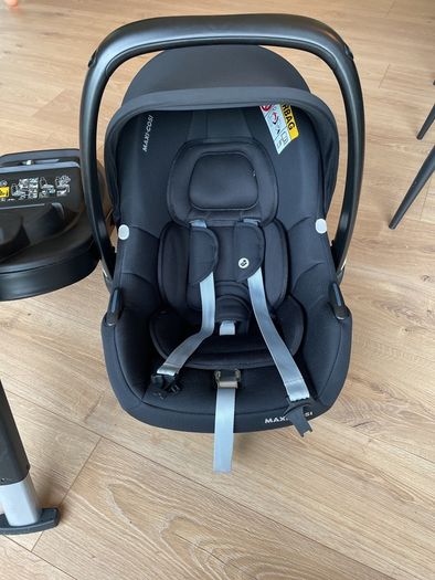 Maxi Cosi Car seat and isofix