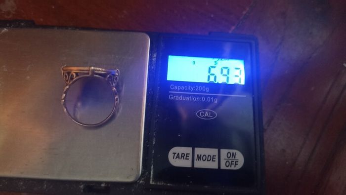 half sovereign ring