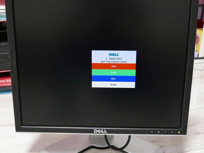 Dell 19" screen marked
