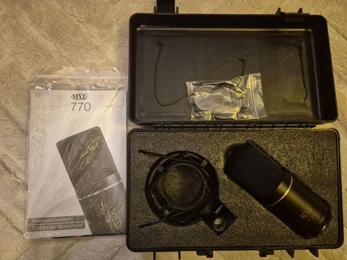 MXL 770 Condenser Microphone(Like New)