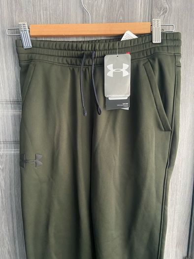 BWNT Under Armour Bottoms YMD