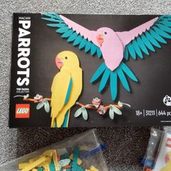 LEGO 31211 The Fauna Collection Macaw Parrots