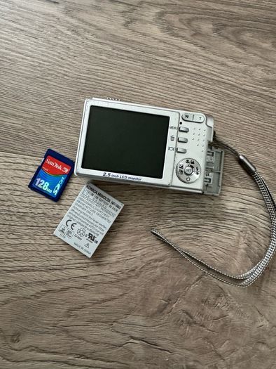digital camera