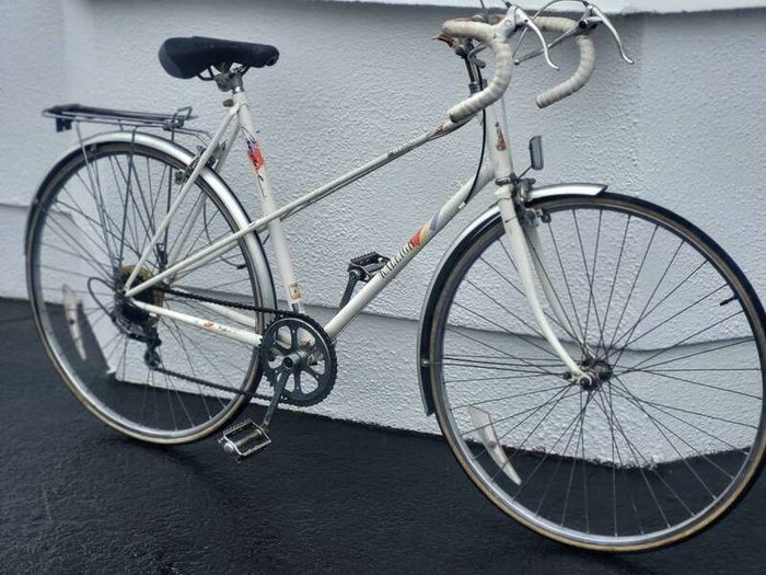 Ladies. Raleigh Candice Vintage Road Bike