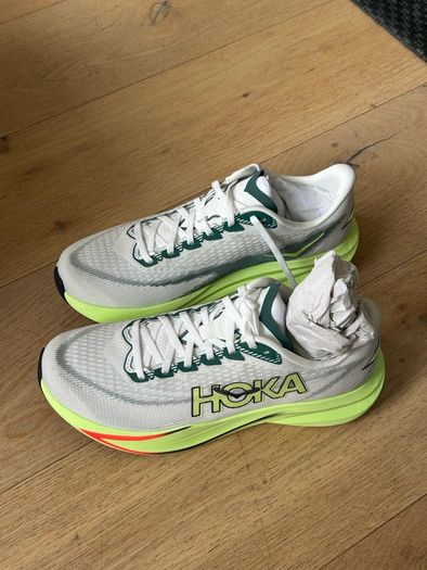 Hoka Mach 7 - Size 9 - brand new