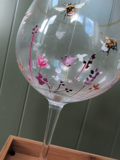 2x Busy Bees Gin Glasses