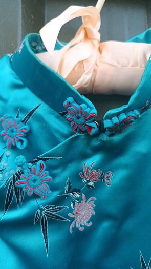 Vintage blue cheongsam, brocade, small, hand taylored, D18 post 6e