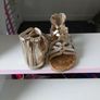Girls gold sandals Image 4