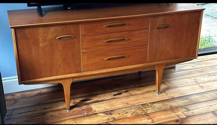 Mid century furniture sideboard / cabinet