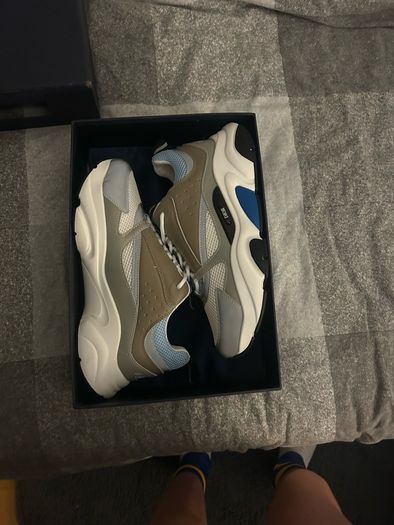 Dior b22 with box