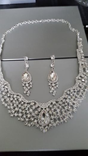 Bride's Designer Crystal Neck Piece and Earrings