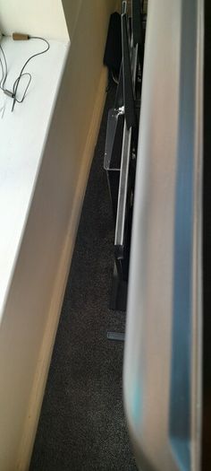 Smart TV 55" + TV Stand. Hitachi