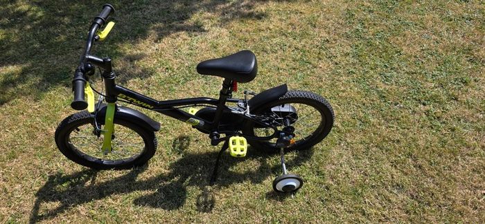 16 Inch Kids Bike Dark Hero 500 4-6 Years Old