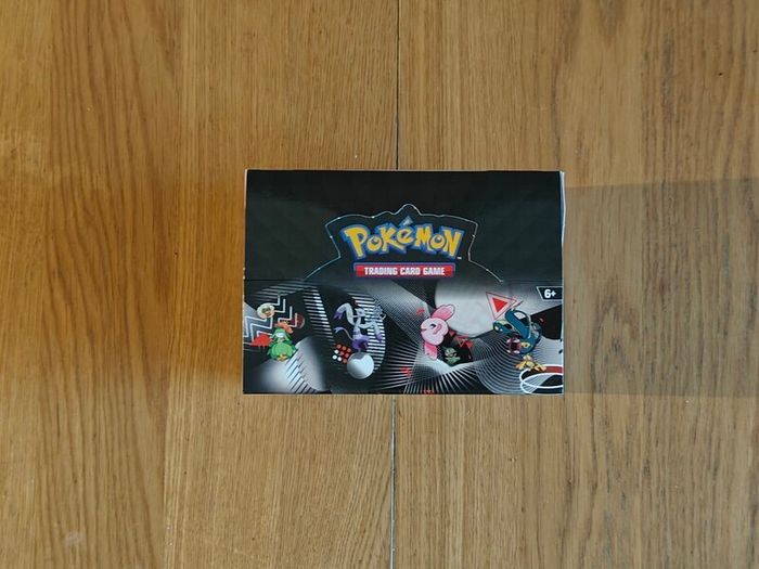 Pokemon Black Bolt & White Flare Mini Tin Display