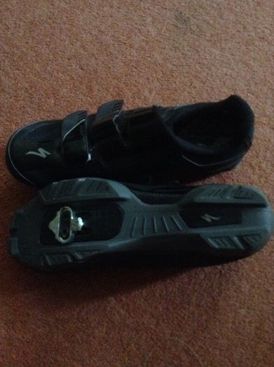 Ladies cycling shoes Specialized size 40