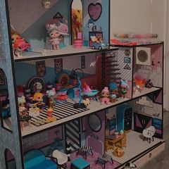 Large LOL Doll House with Dolls & Accessories