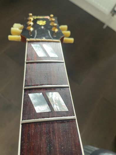 gibson j-185 acoustic guitar
