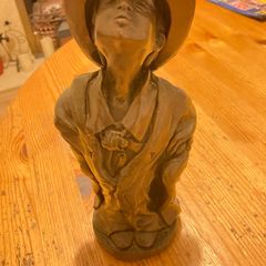 Genesis Fine Arts Figurine . Going Out