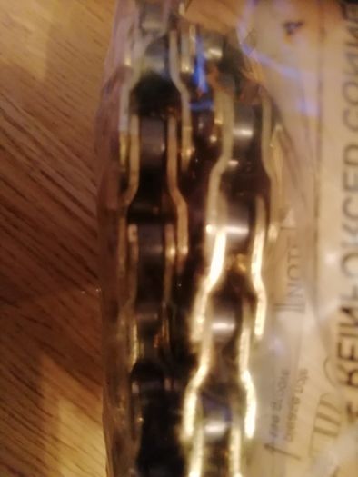 Fixe half link gold chain