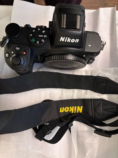 Mirrorless camera Nikon Z5 + NIKKOR Z 24-70mm f/4 S lens