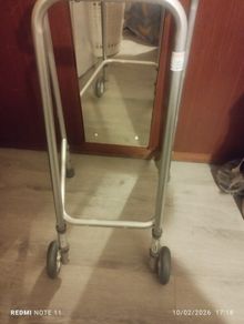 zimmer frame with wheels on front