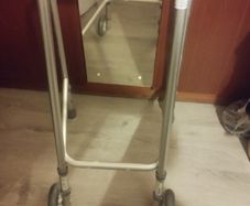 zimmer frame with wheels on front