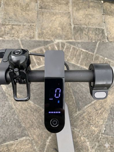 Xiaomi Ninebot 1S Like New Road Legal Electric scooter