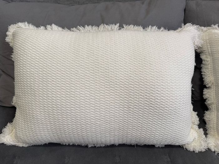 J-Line pillow cushion - 100% cotton