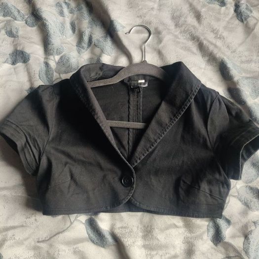 Cropped short sleeve jacket, size 8