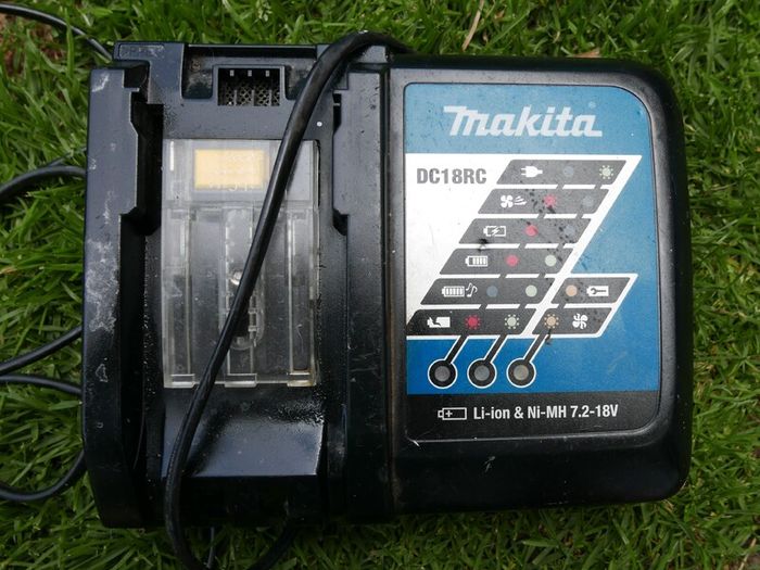 Makita 4 Piece 18v Power Tool Kit (everything works fine)