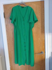 Next Green Dress. S.16.  New  - No Tag.