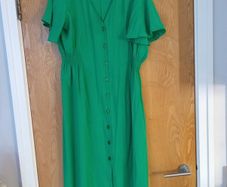 Next Green Dress. S.16.  New  - No Tag.