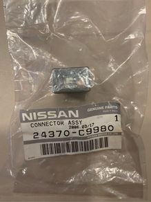 Nissan fusible link connector