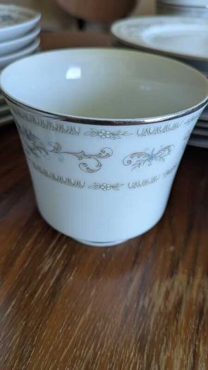 Diane Porcelain China Dinner Set (Japan)