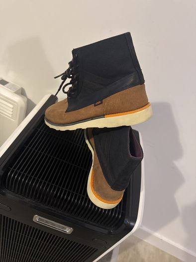 vans boot