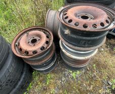 Spare wheels and wheels for plastic covers