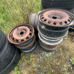 Spare wheels and wheels for plastic covers