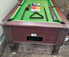 Pool table