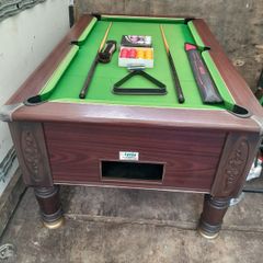 Pool table
