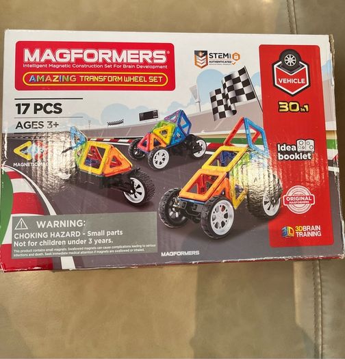 Magformers 2 sets combined. 45 pieces in total , excellent condition.